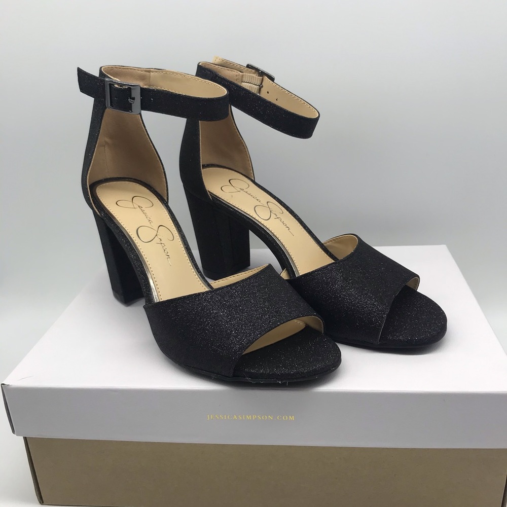 Jessica Simpson
Sherron Block-Heel Sandals